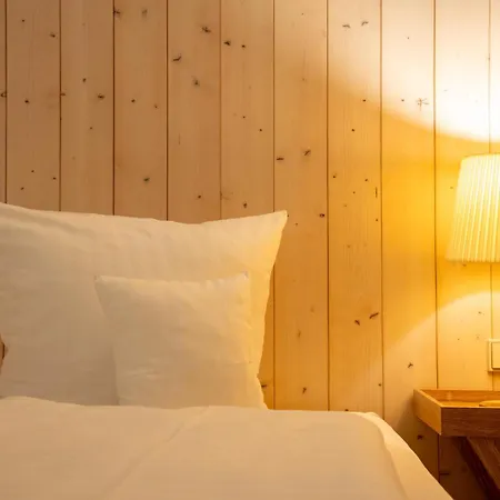 Hotel Der Waldkater 4*